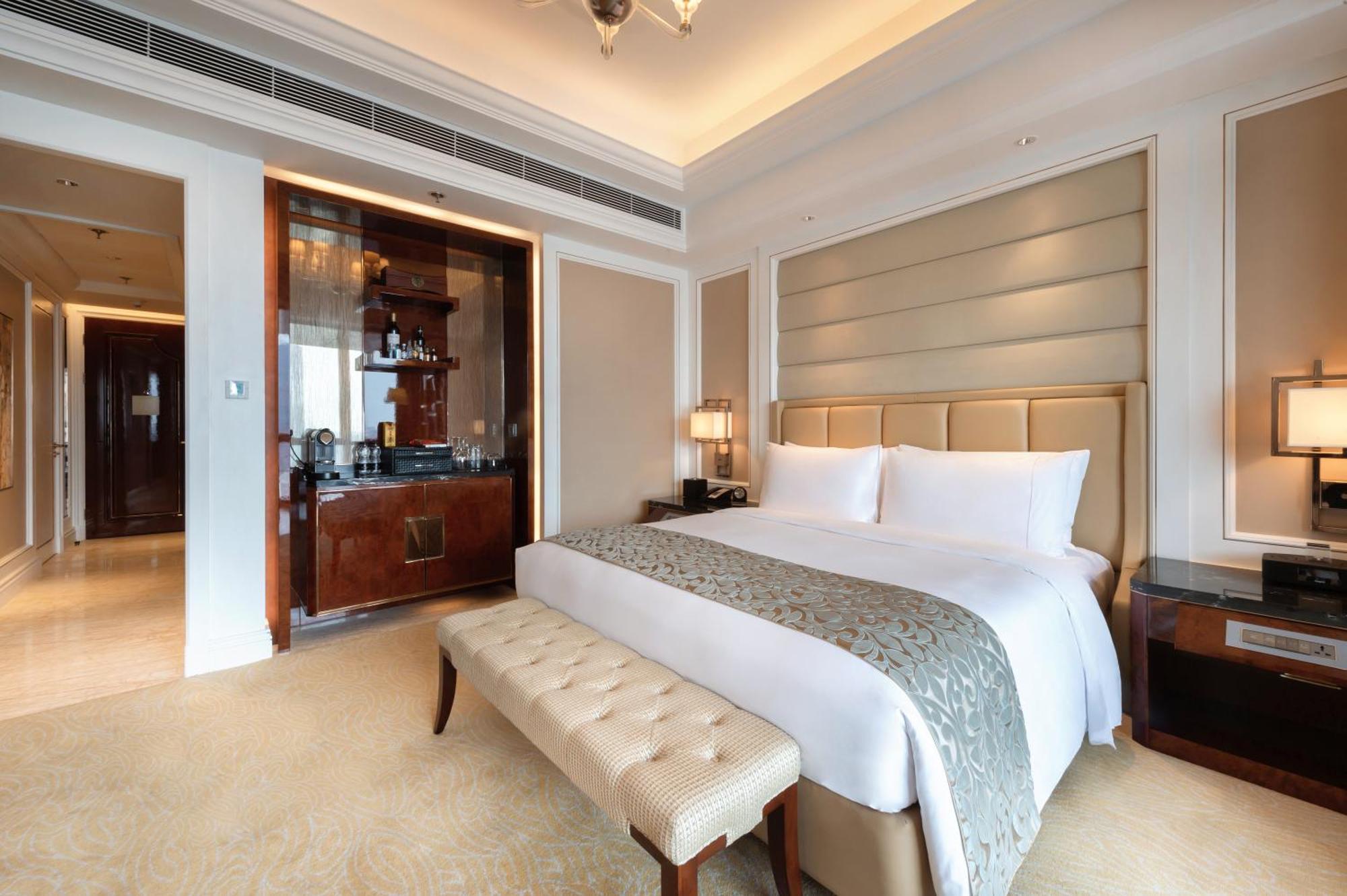 Отель The Ritz-Carlton, Чэнду Экстерьер фото